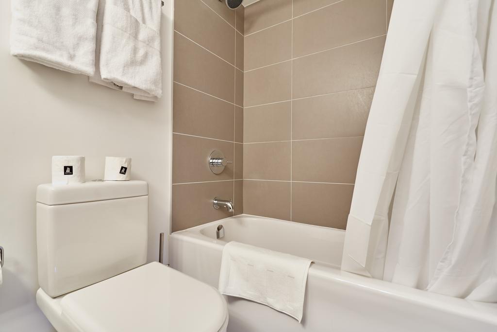 Atlas Suites - Yorkville Furnished Apartments Toronto Oda fotoğraf