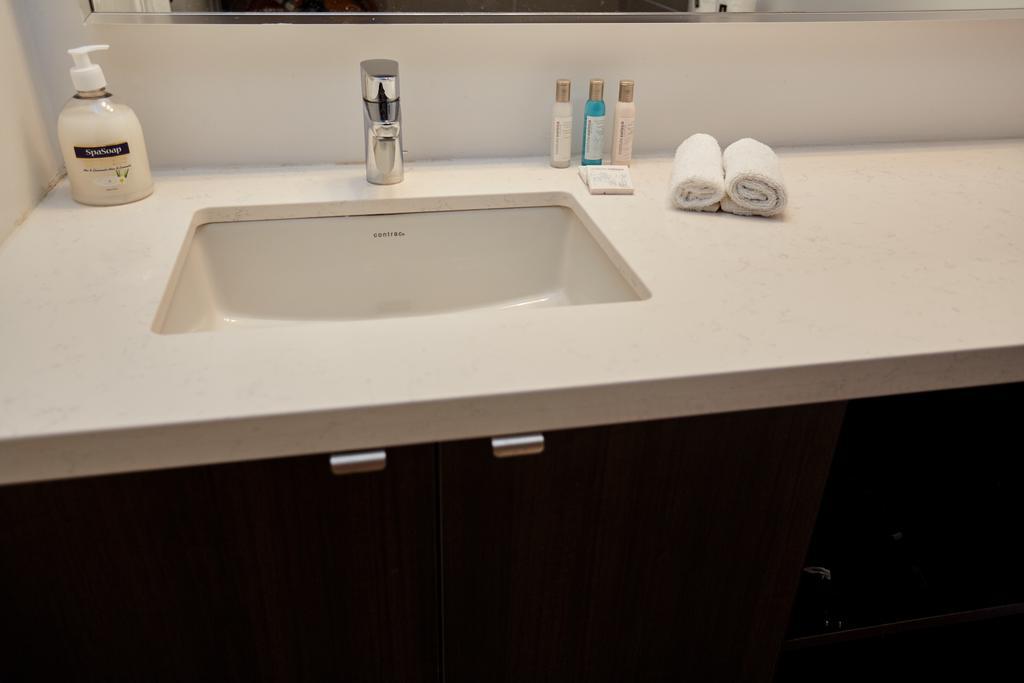 Atlas Suites - Yorkville Furnished Apartments Toronto Oda fotoğraf